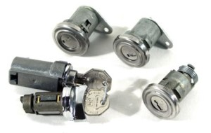 Lock Set. Ignition, Doors, Glove Box and Trunk 60