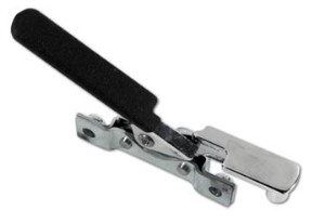 Convertible Top Latch. Center 68-75