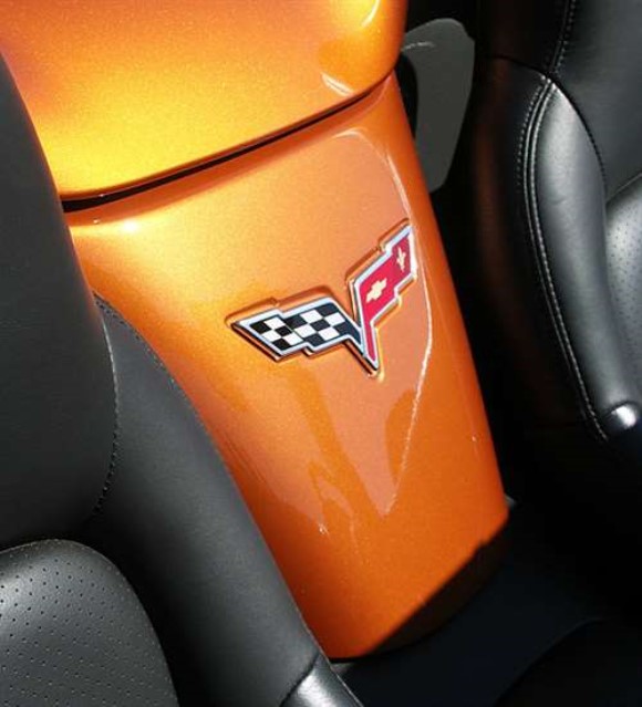 Emblem. Seat Separator Panel - Convertible 05-13