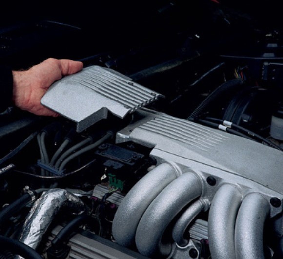 Distributor Cover. Air Inlet Manifold Extension 85-91