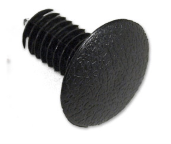 Quarter Panel Retainer 05-13