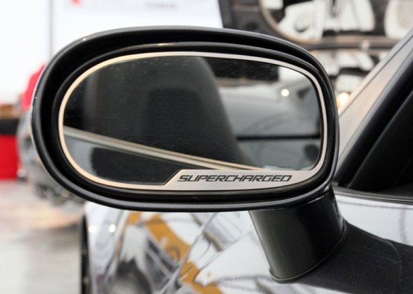 SIDE VIEW MIRROR TRIM. AUTO-DIM