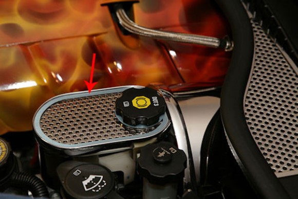 MASTER CYLINDER CVR. PERF