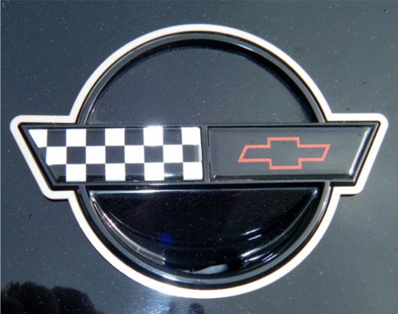 TRIM RINGS. CORVETTE EMBLEM. POL