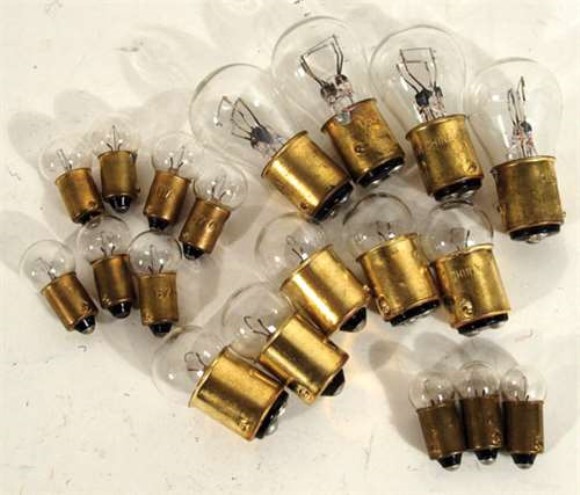 Light Bulb Kit. 19 Piece 55-57
