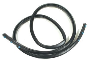 Weatherstrip. Convertible Top Rear Bow - Import 86-96